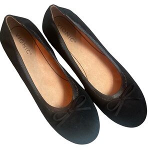 VIONIC - Liliana Black Suede Ballet Flats w/ small bow / Slip-On Design 10W NWOT